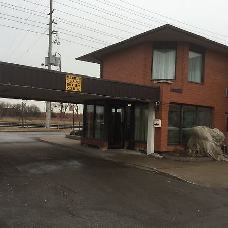 White Knight Motel Brampton Exterior photo